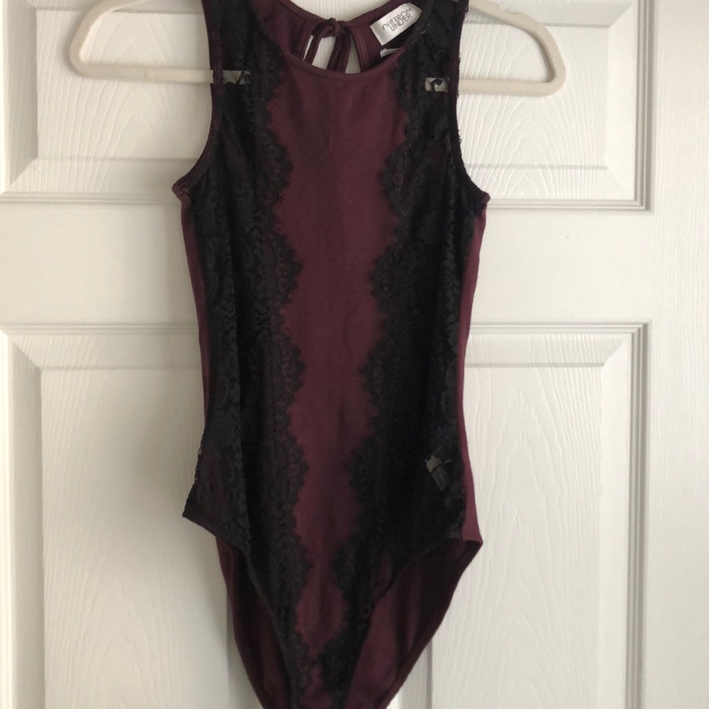 Urban Outfitters tank w/ keyless open back